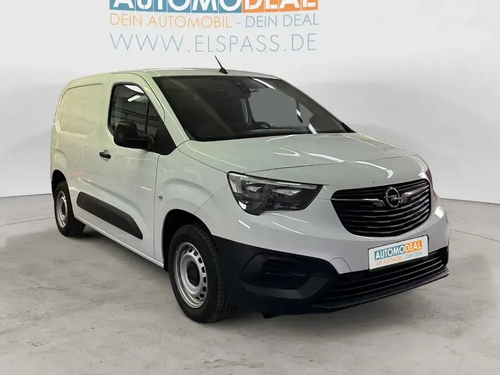 Gebraucht Opel Combo Selection 110 PS (80 kW) 2022 Weiss Van / Kleinbus