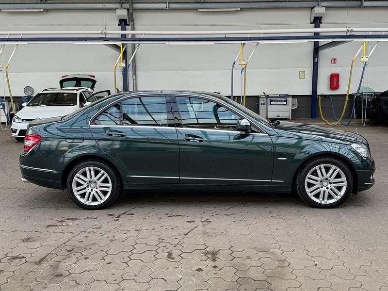 Gebraucht Mercedes C320 Elegance 224 PS (164 kW) 2009 Grün Limousine