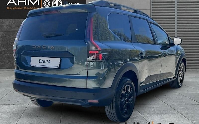 Neu Dacia Jogger Extreme 122 PS (89 kW) 2026 Grün Van / Kleinbus
