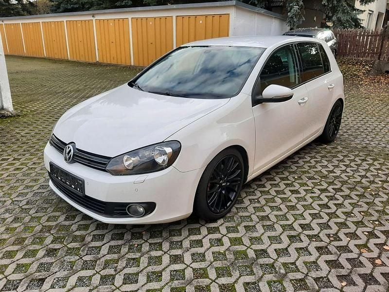 Weiß Gebraucht 2009 VW Golf VI Comfortline Limousine | 4.490 € (Guter Preis) - Bild 1/4
