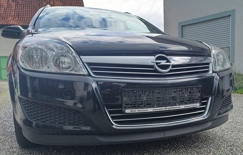 Schwarz Gebraucht 2007 Opel Astra Edition Kombi | 690 € (Superpreis) - Bild 1/4