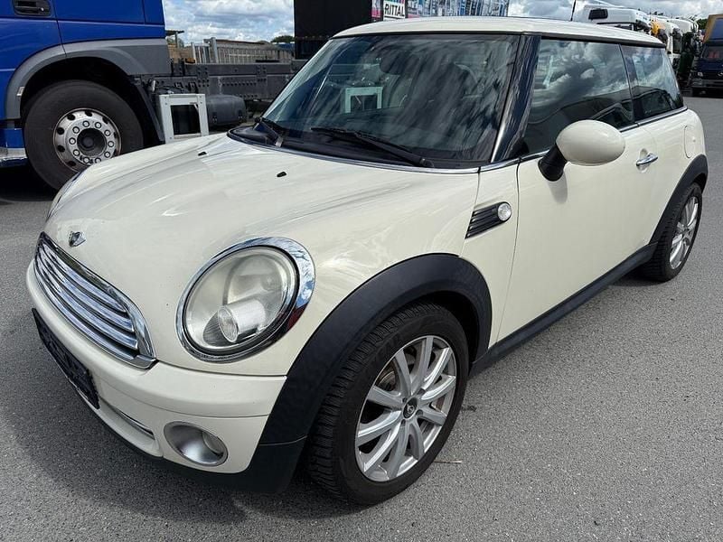 Weiß Gebraucht 2010 Mini ONE Kleinwagen | 2.390 € (Superpreis) - Bild 1/4