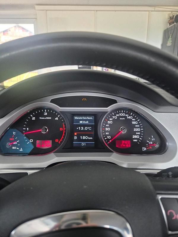 Silber Gebraucht 2010 Audi A6 Limousine | 11.500 € (Teuer) - Bild 1/4