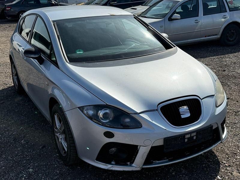 Usado Seat Leon FR 170 HP (125 kW) 2007 Cinzento Citadino