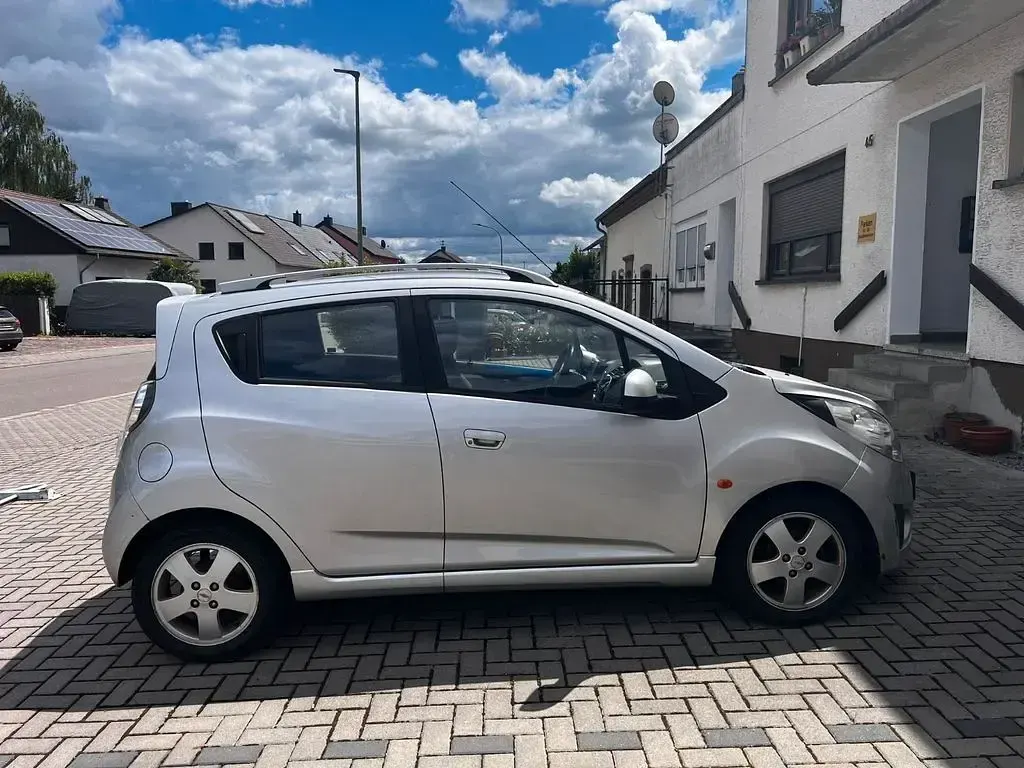Gebraucht Chevrolet Spark LT 82 PS (60 kW) 2011 Grau Kleinwagen