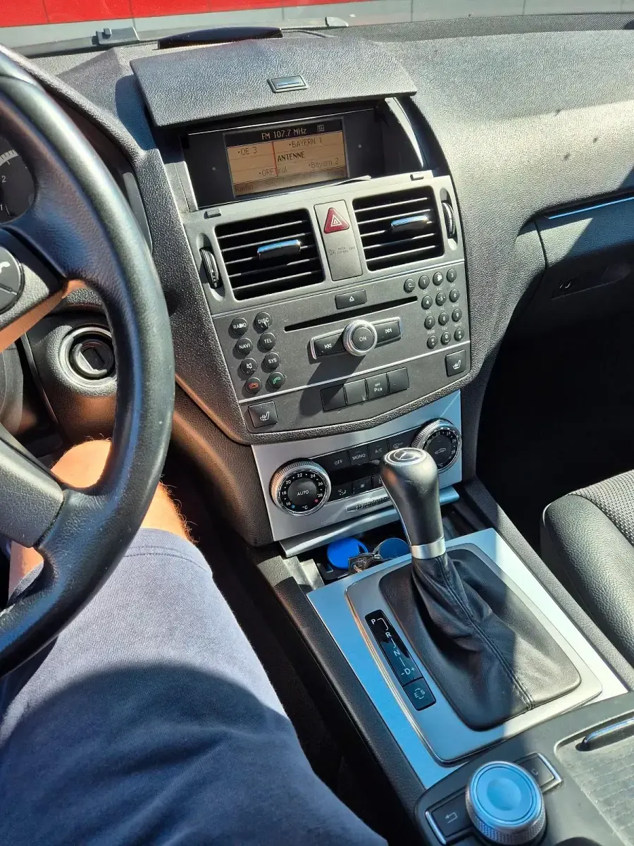 Gebraucht Mercedes C220 170 PS (125 kW) 2010 Schwarz Limousine