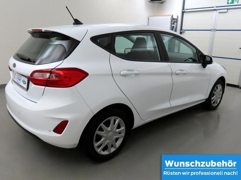 Gebraucht Ford Fiesta Cool & Connect 75 PS (55 kW) 2020 Frostweiß Kleinwagen