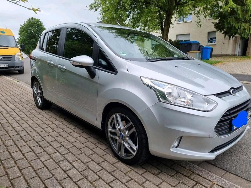 Grau Gebraucht 2017 Ford B-MAX Van / Kleinbus | 7.199 € (Guter Preis) - Bild 1/4