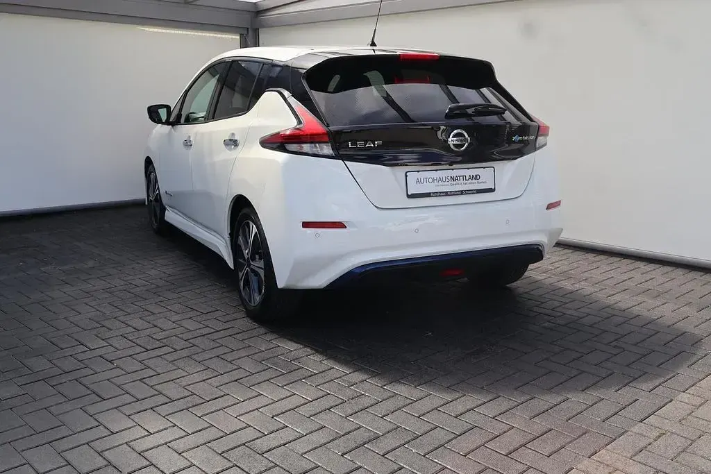 Gebraucht Nissan Leaf 360º 110 kW (150 PS) 2019 Weiß Kleinwagen