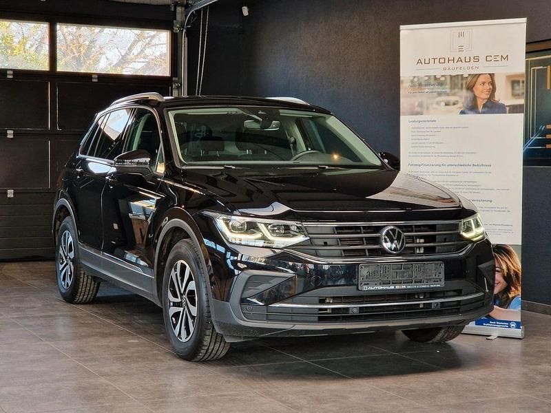 Gebraucht VW Tiguan Active 150 PS (110 kW) 2023 Schwarz SUV
