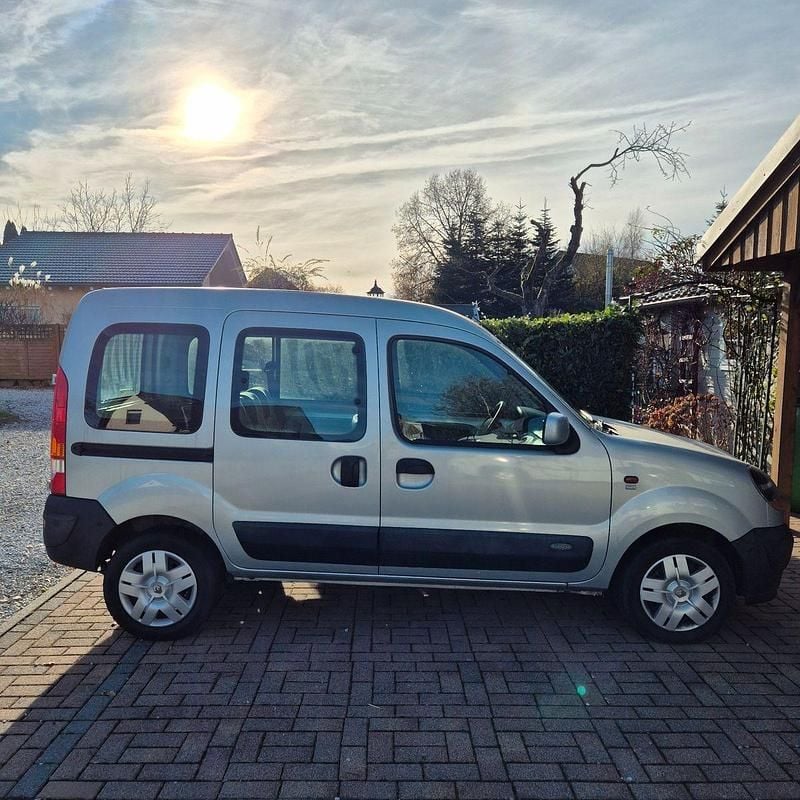 Silber Gebraucht 2004 Renault Kangoo Kleinwagen | 4.800 € (Teuer) - Bild 1/4