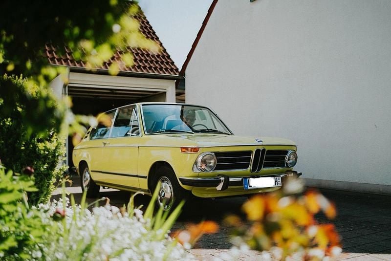 Gelb Gebraucht 1973 BMW 2002 Limousine | 31.950 € - Bild 1/4