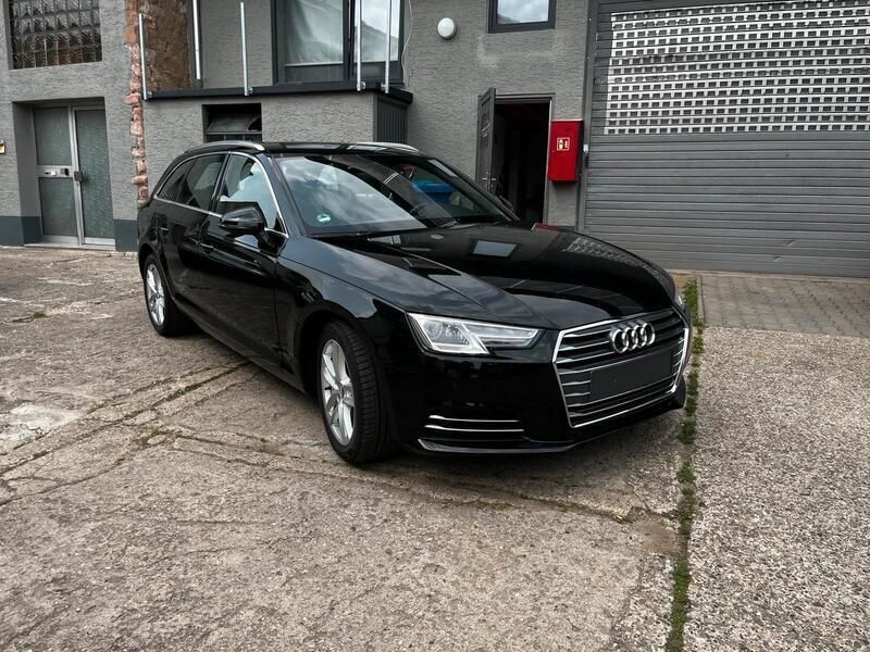 Schwarz Gebraucht 2016 Audi A4 Kombi | 11.300 € (Superpreis) - Bild 1/4