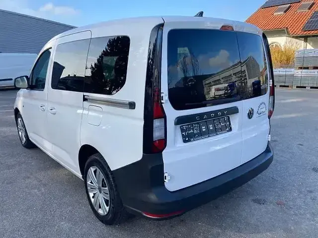 Gebraucht VW Caddy 122 PS (89 kW) 2021 Candyweiß Van / Kleinbus