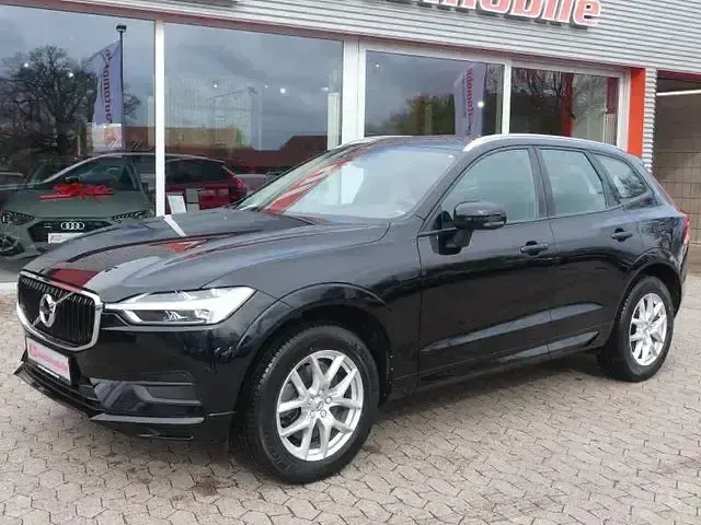 Gebraucht Volvo XC60 Momentum 250 PS (183 kW) 2018 Schwarz SUV