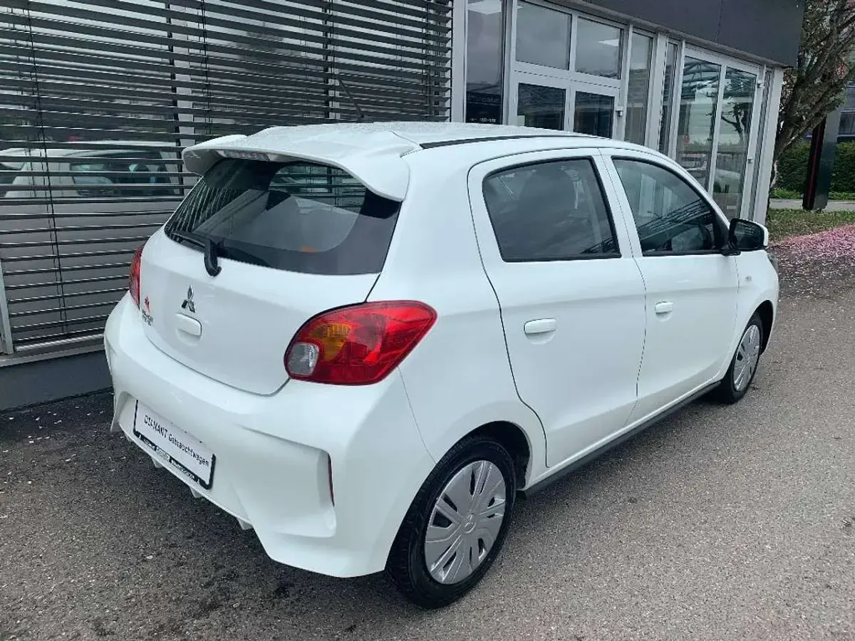 Gebraucht Mitsubishi Space Star Select 71 PS (52 kW) 2023 Islandweiß Kleinwagen