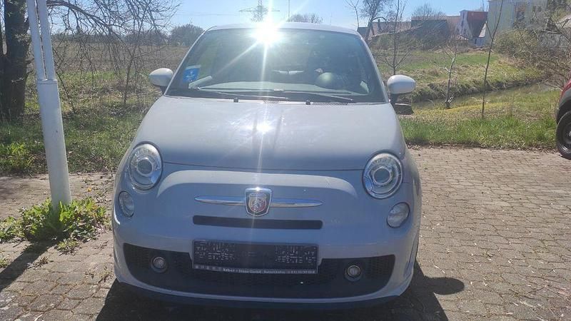 Usado Abarth 500 135 HP (99 kW) 2011 Cinzento Citadino