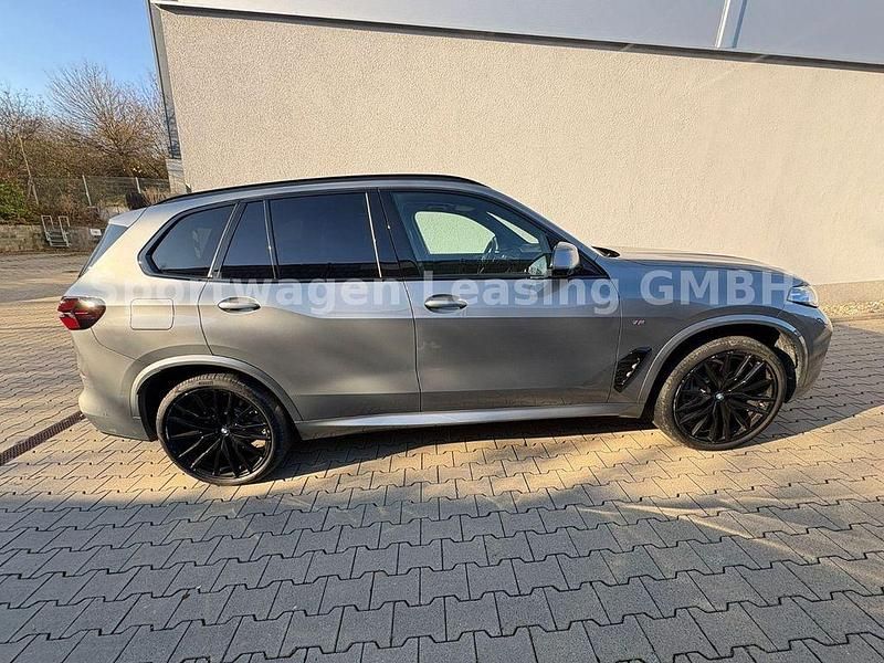 Gebraucht BMW X5 M Sport 298 PS (219 kW) 2025 Grau SUV