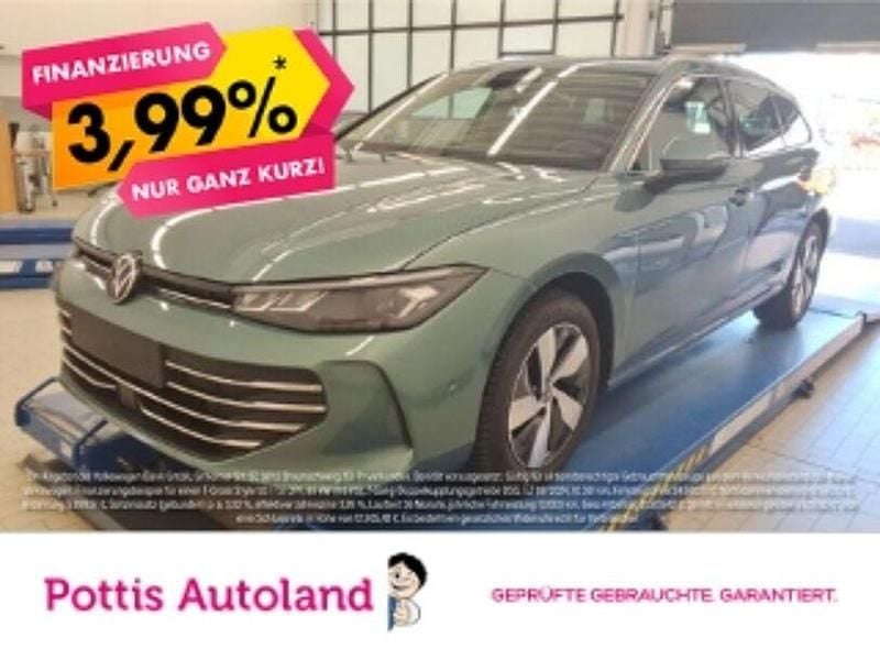 Gruen Gebraucht 2024 VW Passat Business Kombi | 35.777 € (Superpreis) - Bild 1/3