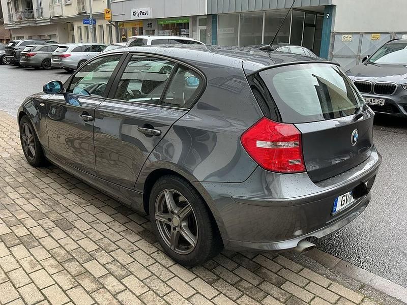 Gebraucht BMW 120 177 PS (130 kW) 2008 Grau Kleinwagen