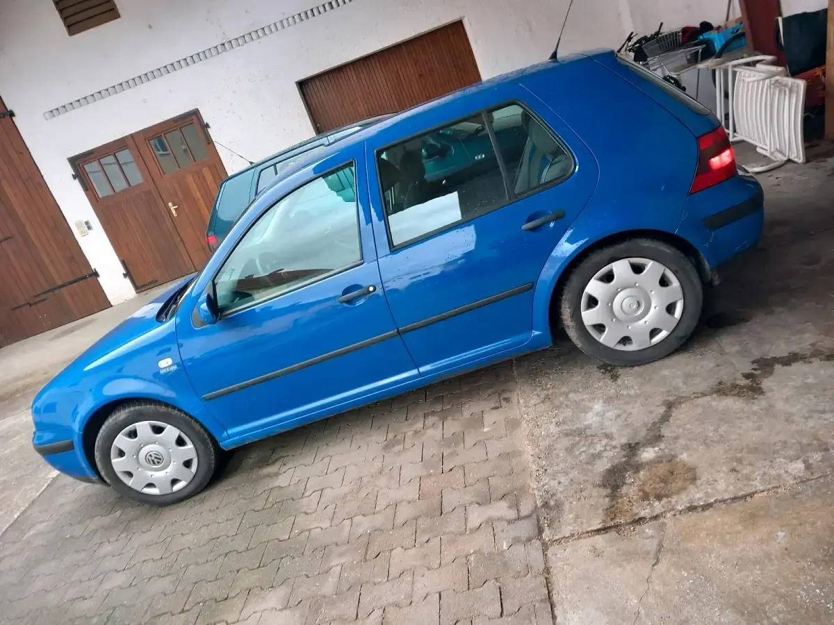Gebraucht VW Golf IV 75 PS (55 kW) 2001 Kleinwagen