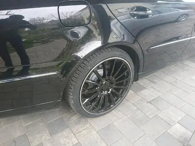 Gebraucht Mercedes E200 Avantgarde 163 PS (119 kW) 2004 Schwarz Limousine