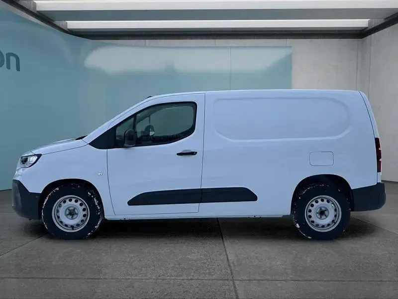 Neu Fiat Doblò 131 PS (96 kW) 2025 Weiß Van / Kleinbus