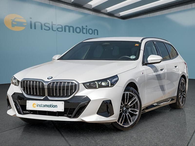 Weiß Gebraucht 2024 BMW 520 Kombi | 50.899 € (Superpreis) - Bild 1/4
