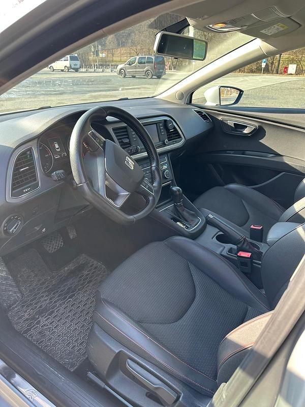 Gebraucht Seat Leon ST 150 PS (110 kW) 2014 Silber Kombi