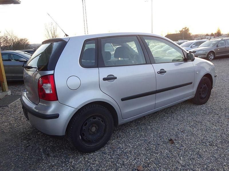 Gebraucht VW Polo 54 PS (39 kW) 2004 Grau Limousine