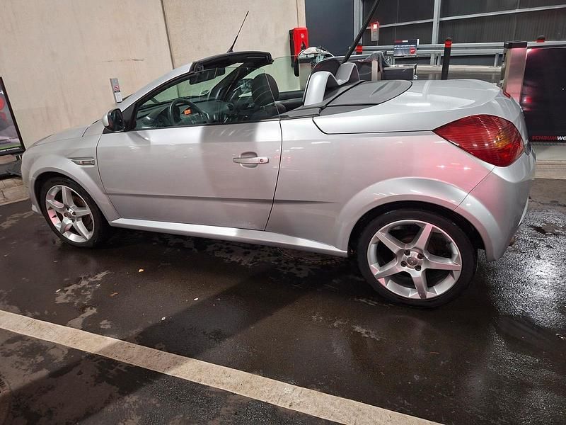 Gebraucht Opel Tigra 90 PS (66 kW) 2007 Grau Cabrio