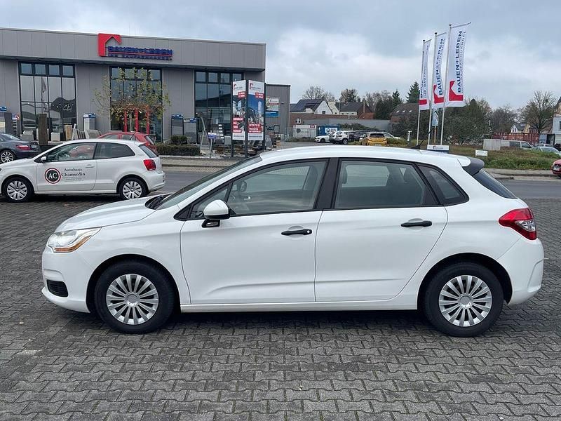 Second-hand Citroën C4 Attraction 92 CP (67 kW) 2013 Alb Berlinǎ