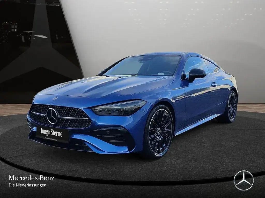 Gebraucht Mercedes CLE450 Premium 381 PS (280 kW) 2025 Blau Coupé