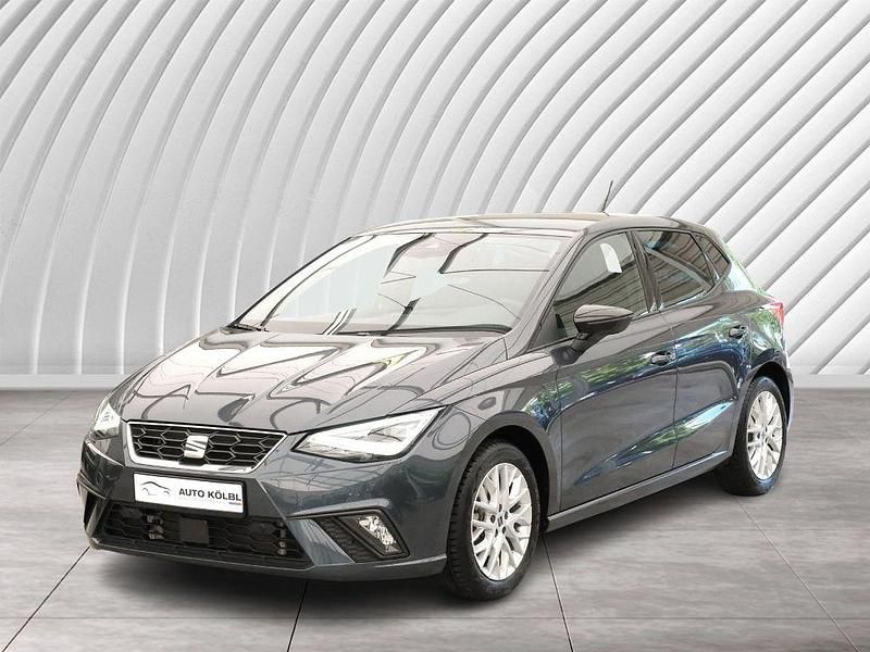 Grau Gebraucht 2023 Seat Ibiza FR Limousine | 19.990 € (Fairer Preis) - Bild 1/4