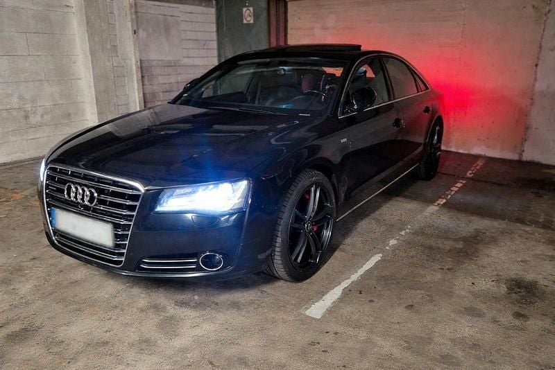 Second-hand Audi A8 Ambiente 351 CP (258 kW) 2012 Negru Berlinǎ