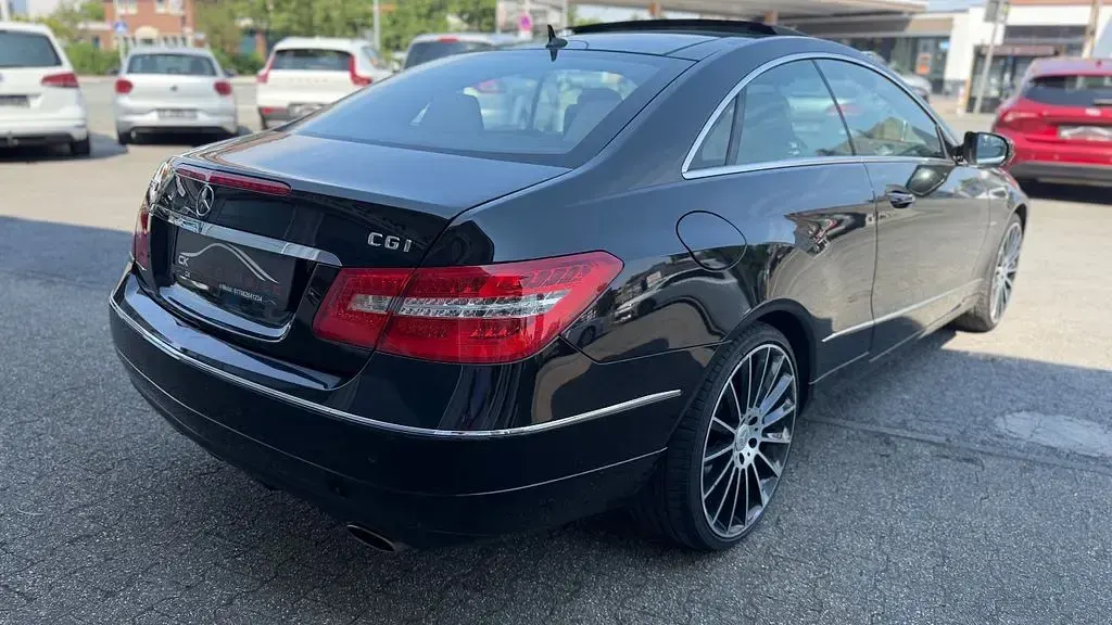 Gebraucht Mercedes E350 292 PS (214 kW) 2009 Schwarz Coupé