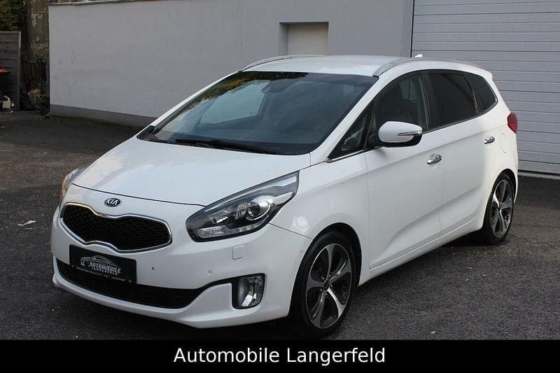 Weiß Gebraucht 2013 Kia Carens Spirit Van / Kleinbus | 10.700 € (Fairer Preis) - Bild 1/4