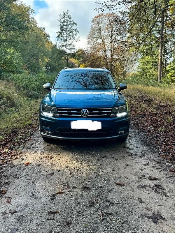 Blau Gebraucht 2019 VW Tiguan Allspace Comfortline SUV | 24.700 € (Guter Preis) - Bild 1/4