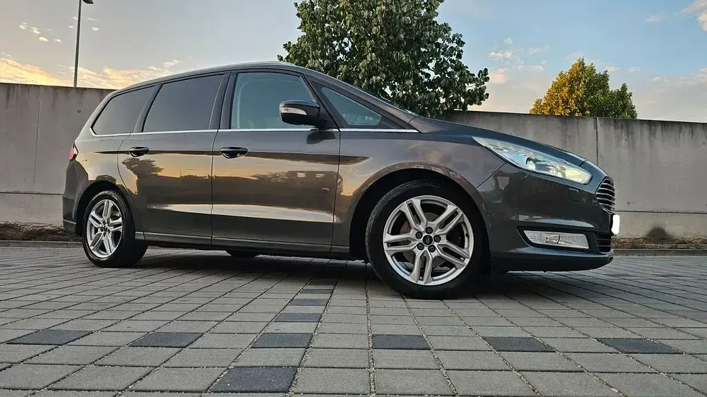 Gebraucht Ford Galaxy Titanium 179 PS (131 kW) 2016 Grau Van / Kleinbus