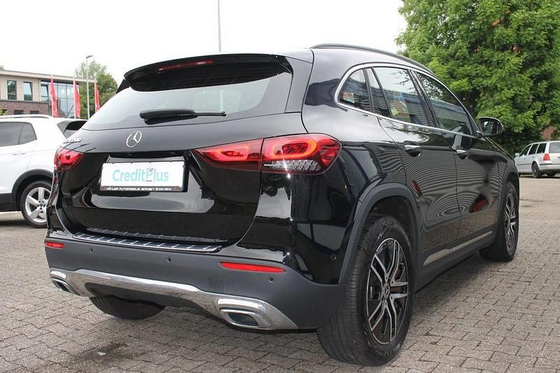 Gebraucht Mercedes GLA200 Progressive 163 PS (119 kW) 2023 Nachtschwarz  unilack SUV