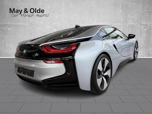 Gebraucht BMW i8 Sport Line 362 PS (266 kW) 2017 Silber Coupé