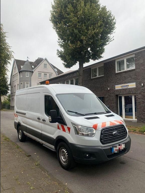 Gebraucht Ford Transit 131 PS (96 kW) 2017 Weiß Van / Kleinbus
