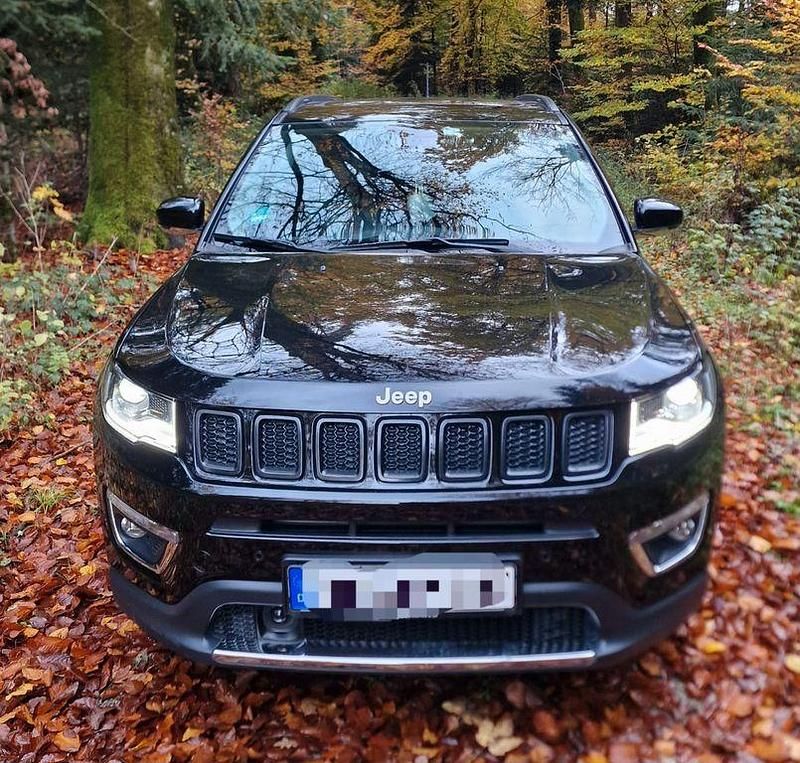 Gebraucht Jeep Compass Limited 140 PS (102 kW) 2019 Schwarz SUV