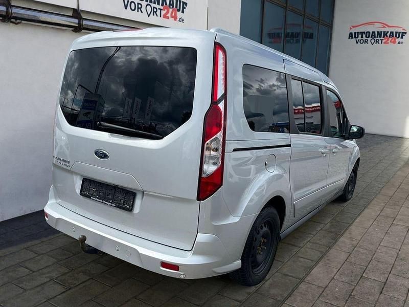Gebraucht Ford Tourneo Connect Titanium 120 PS (88 kW) 2017 Silber Van / Kleinbus