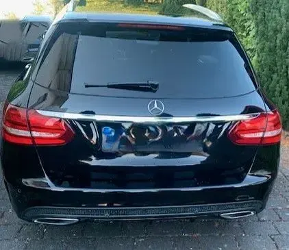 Gebraucht Mercedes C180 AMG line 116 PS (85 kW) 2016 Schwarz Limousine