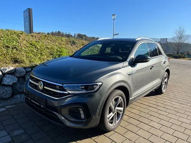 Gebraucht VW T-Roc R-line 150 PS (110 kW) 2024 Indiumgrau metallic SUV
