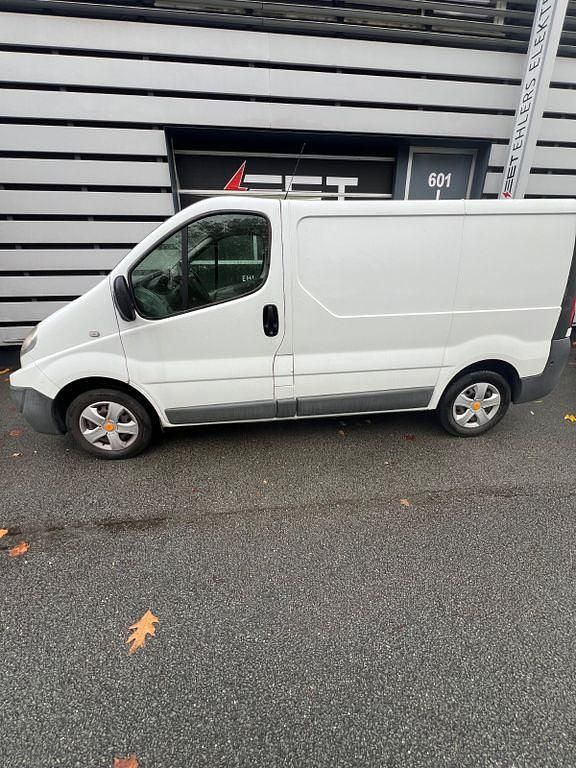 Weiß Gebraucht 2014 Renault Trafic Van | 9.299 € (Fairer Preis) - Bild 1/4