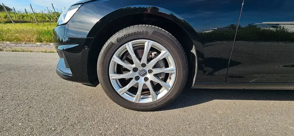 Gebraucht Audi A4 Advanced 190 PS (139 kW) 2020 Schwarz Kombi