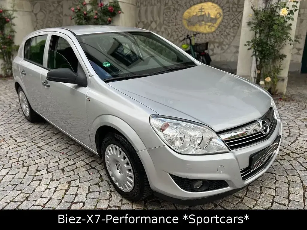 Gebraucht Opel Astra 90 PS (66 kW) 2008 Silber Limousine