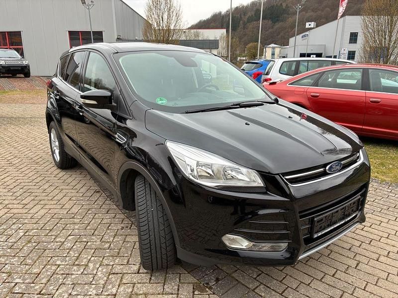 Gebraucht Ford Kuga Titanium 150 PS (110 kW) 2016 Schwarz SUV